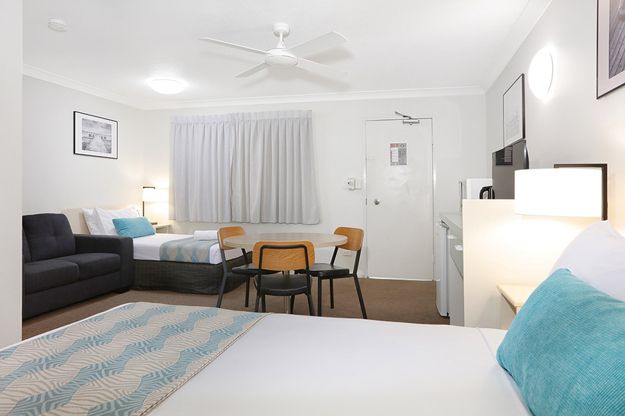 Southport Motel & Apartments | Affordable Motel Accommodation | 1 Queen & 1 Single
